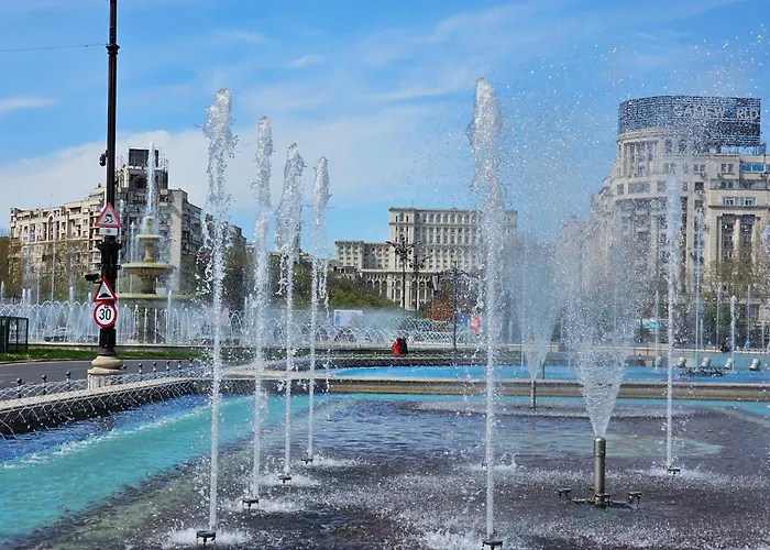 Private At Ceausescu's Place In Old Unirii Square Bükreş