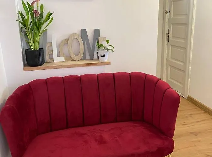 Private At Ceausescu's Place In Old Unirii Square * Bucharest