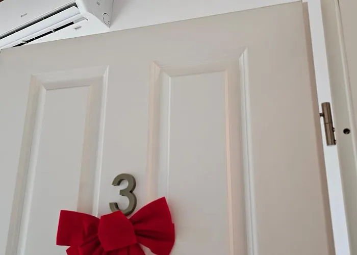 Private At Ceausescu's Place In Old Unirii Square Bucharest