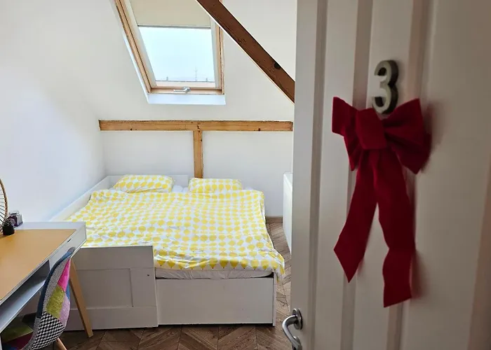 Private At Ceausescu's Place In Old Unirii Square Bed & Breakfast