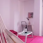 Bed & Breakfast Private At Ceausescu's Place In Old Unirii Square *