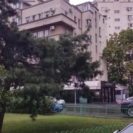 فندق مبيت وإفطار Private At Ceausescu's Place In Old Unirii Square