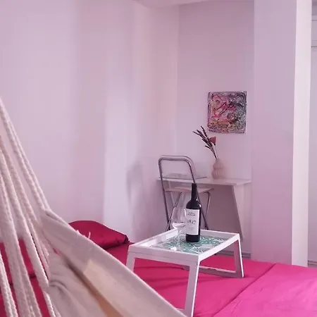 Bed and breakfast Private At Ceausescu's Place In Old Unirii Square *