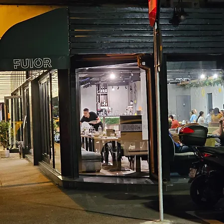 Private At Ceausescu's Place In Old Unirii Square *