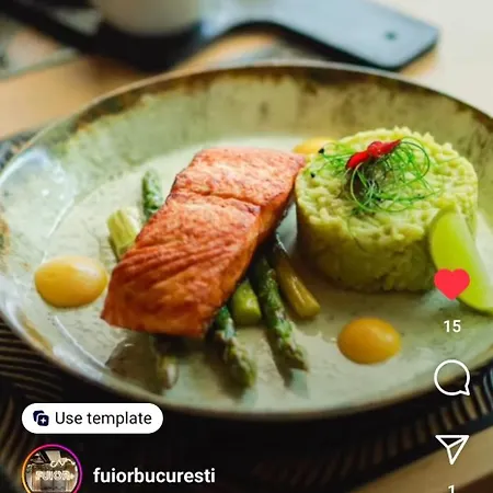 Private At Ceausescu's Place In Old Unirii Square