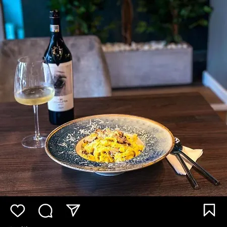 Private At Ceausescu's Place In Old Unirii Square Oda ve Kahvaltı *