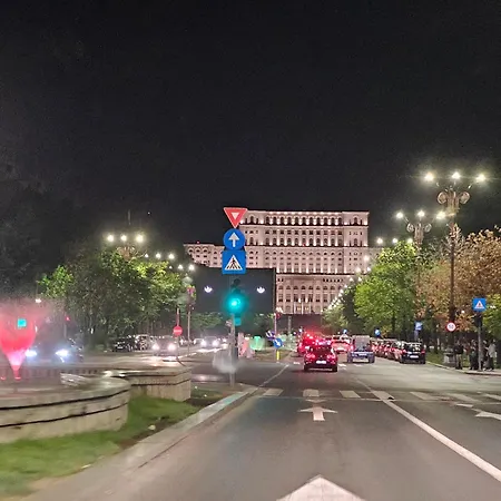 Private At Ceausescu's Place In Old Unirii Square Готель типу 