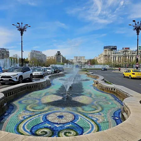Bed & Breakfast Private At Ceausescu's Place In Old Unirii Square *