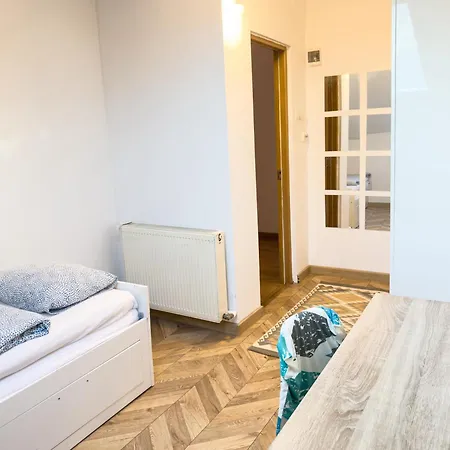 Bed & Breakfast Private At Ceausescu's Place In Old Unirii Square