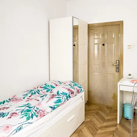 Bed & Breakfast Private At Ceausescu's Place In Old Unirii Square