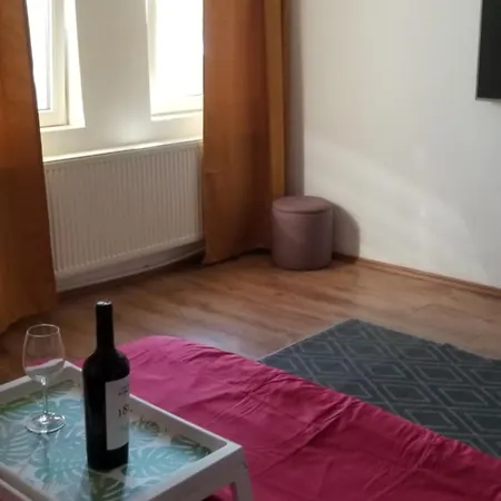 Private At Ceausescu's Place In Old Unirii Square Nocleg ze śniadaniem