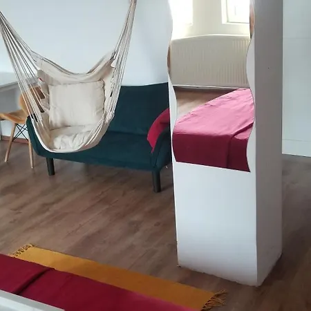 Private At Ceausescu's Place In Old Unirii Square *